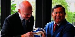 Potret Prabowo Bertemu Presiden FIFA di New York, Bahas Apa?