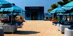 Buttonscarves Hadirkan Nuansa Deep Teal Lewat Tropical Paradise Takeover 2026 Bertema Bawah Laut