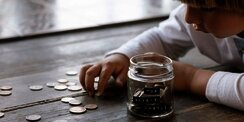 Kapan Waktu yang Tepat untuk Mengajari Anak Tentang Konsep Uang