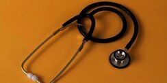 Masalah Kesehatan Apa Saja yang Bisa Dikenali Dokter dengan Menggunakan Stetoskop?