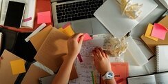 9 Strategi Meningkatkan Produktivitas dan Berhenti Membuang Waktu Percuma