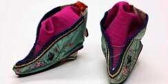 Mengapa Kaki Kecil Pernah Dianggap Cantik di China? Sejarah Tradisi Ikat Kaki yang Menyakitkan