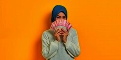 Benarkah Uang Bisa Membeli Kebahagiaan? Studi Ungkap Jawabannya Tak Sesederhana Itu