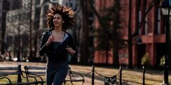 Cuma 10 Menit Olahraga Sehari Bisa Bikin Tidur Lebih Nyenyak, Ini Temuan Peneliti