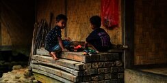 Anak Ditinggal Sendirian saat Masih Kecil, Di Mana Batas Kebebasan dalam Pola Asuh?