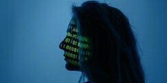 Benarkah AI Bikin Manusia Makin Bodoh? Studi Ungkap Dampaknya Bergantung pada Cara Kita Menggunakannya