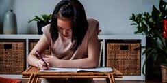 Anak Terlihat Dewasa dan Selalu Mengalah? Waspadai Parentifikasi yang Bisa Berdampak hingga Dewasa