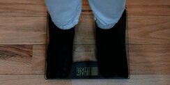 Berat Badan Naik Padahal Merasa Makan Sedikit? Ini 9 Penyebab yang Sering Tidak Disadari