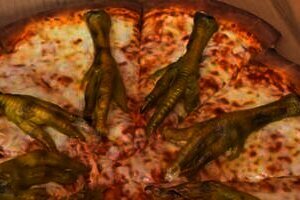 Menu Nyeleneh Pizza Topping Ceker, Mau Coba?