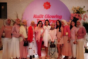 Tahun Baru Semangat Baru, Viva Moisturizer Gel Hadir Bareng Shenina Cinnamon