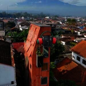 Hotel Super Tipis Ada di Salatiga, Tawarkan Pemandangan Memanjakan Mata