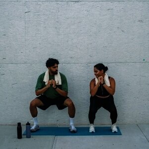 Kebiasaan Sederhana Ini Disebut Bisa Bikin Pernikahan Lebih Kuat, Tak Perlu ke Gym