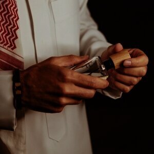 Mengenal Aroma Parfum: Apa Arti Oud, Musk, Amber, hingga Vetiver dalam Bahasa Indonesia?