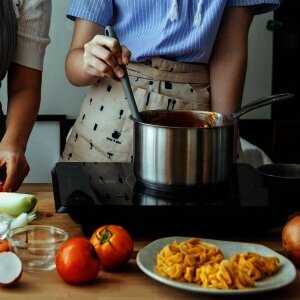 8 Kebiasaan di Dapur yang Diam-Diam Bisa Membahayakan Kesehatan, Nomor 1 Sering Dilakukan