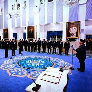 Di Balik 8 Kali Reshuffle Kabinet Prabowo