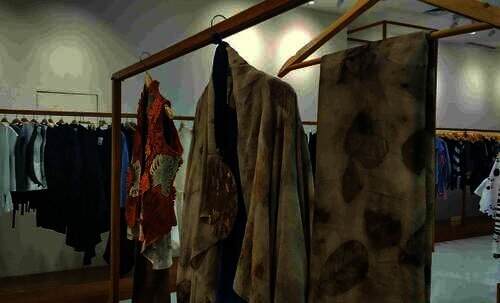 Salah satu fashion yang diusung desainer Salah satu fashion yang diusung desainer