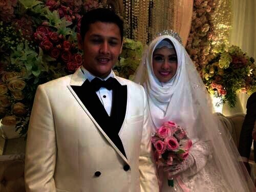 Pernikahan Adik Oki Setiana Dewi