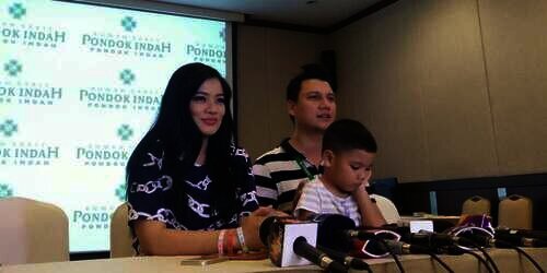 titi kamal dan suami