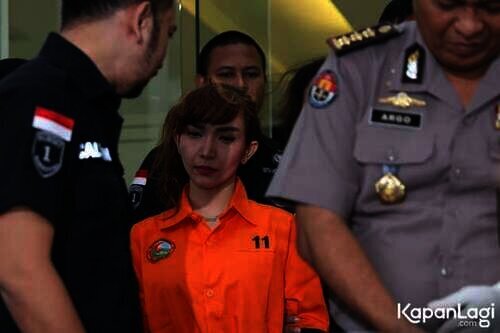 Roro Fitria Roro Fitria