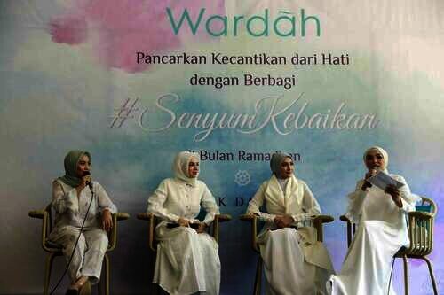 Wardah #SenyumKebaikan