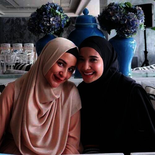 shireen sungkar dan zaskia sungkar