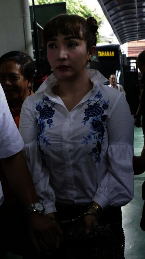 Tampil Cantik Setiap Sidang, Ternyata Ini Rahasia Roro Fitria