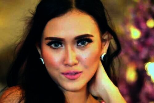 Pedangdut Meggy Diaz