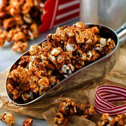 Caramel popcorn/jessicagavin.com