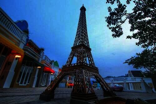 Menara Eiffel Menara Eiffel