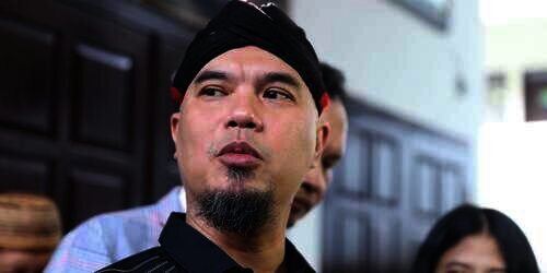 Ahmad Dhani Unggah Foto Mulan Jameela Tak Mengenakan Hijab