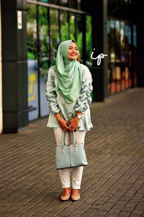 http://www.intantyaputrie.com