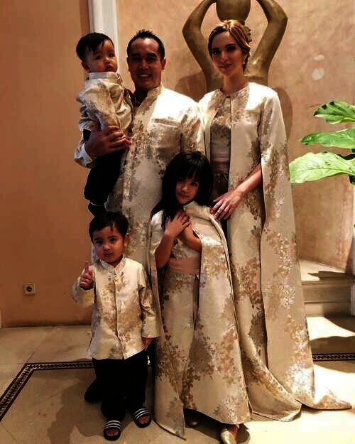 keluarga Nia Ramadhani