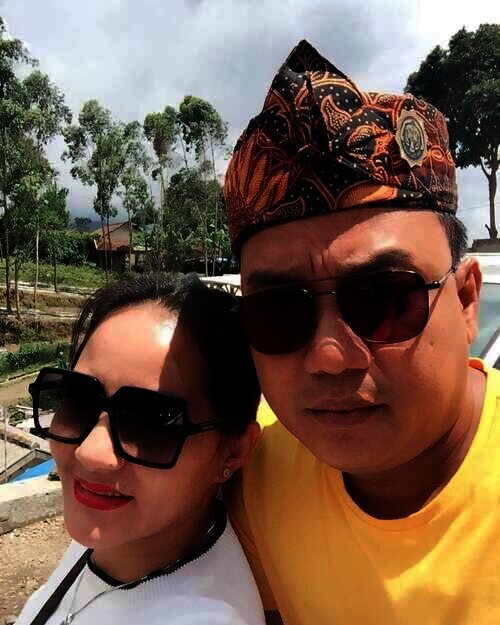 ajis dan dewi