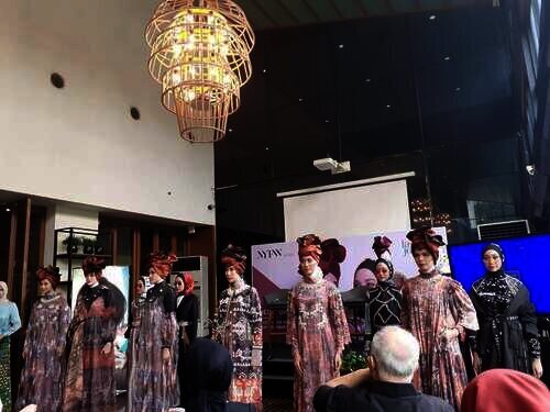 Koleksi 'Sociable'  Dian Pelangi