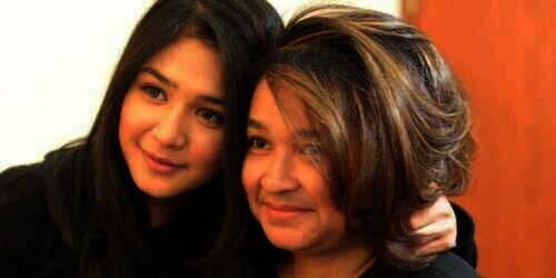 Mikha dan ibunda