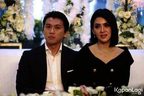 syahrini dan reino barack