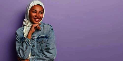 5 Jenis Wide Leg Denim yang Nyaman Digunakan di Musim Panas