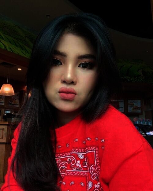meldi keponakan dewi Perssik