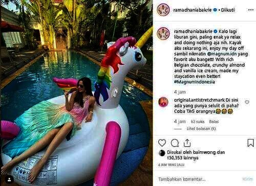 Nia ramadhani kolam renang