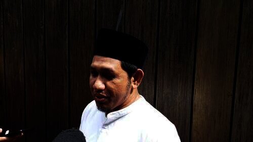 Pengurus Panti Asuhan, Ashraf Sinclair