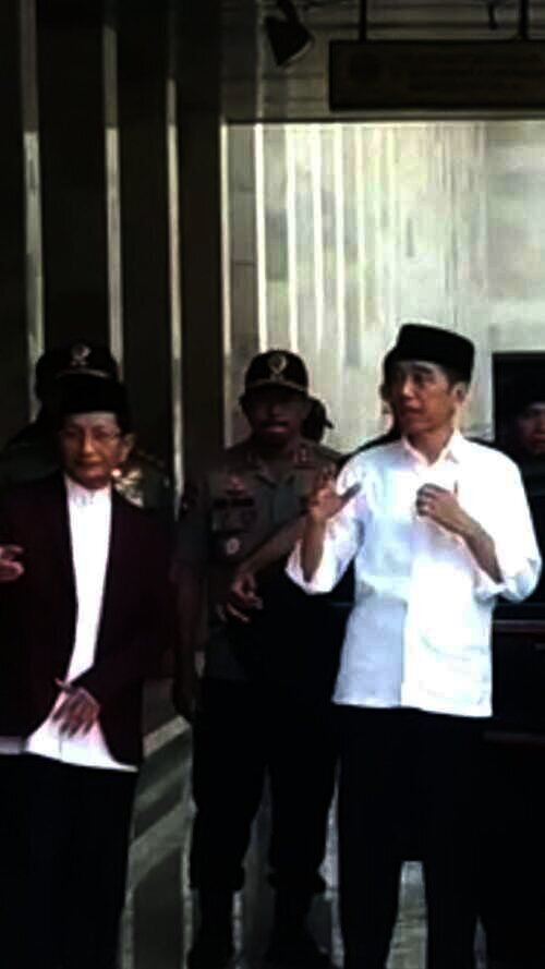 Video Jokowi Pantau Sterilisasi Masjid Istiqlal Guna Cegah Cor