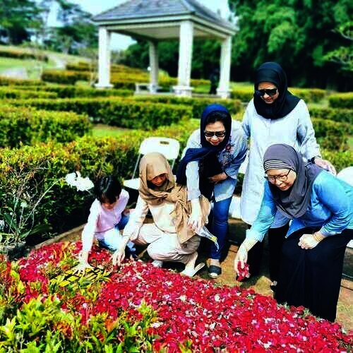 zirah ke makam ashraf sinclair