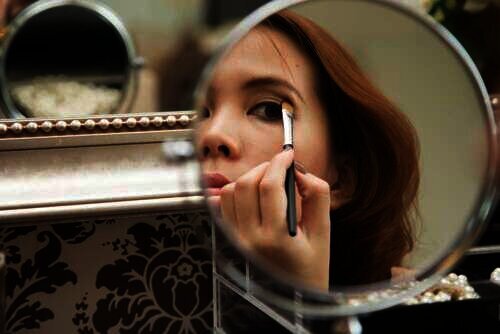 Memakai Eyeshadow