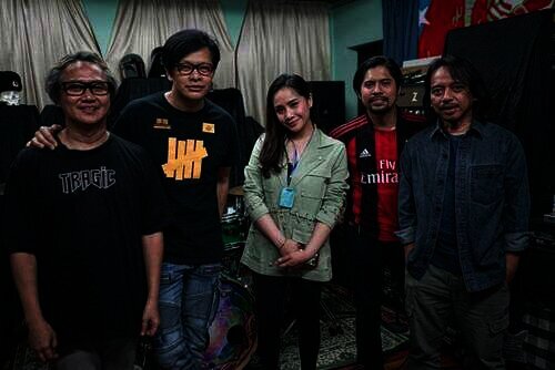 Nagita pakai kalung antivirus