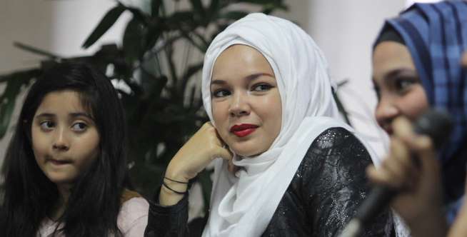 Dewi Sandra