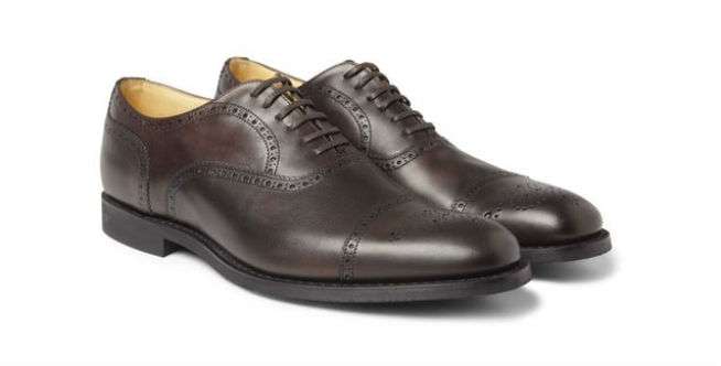 1. Sepatu