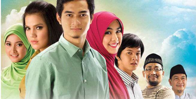 2. Ketika Cinta Bertasbih