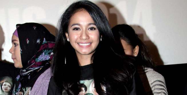 3. Laudya Cynthia Bella (Haji Backpaker)
