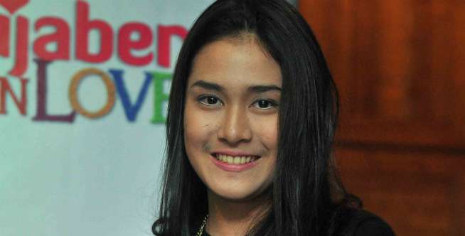 4. Andania Suri (Hijabers in Love)