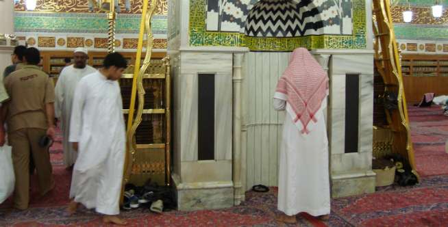 Tiga Mihrab